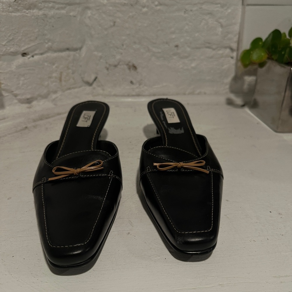 Elegant Black Women's Mules - Picture 4 of 6
